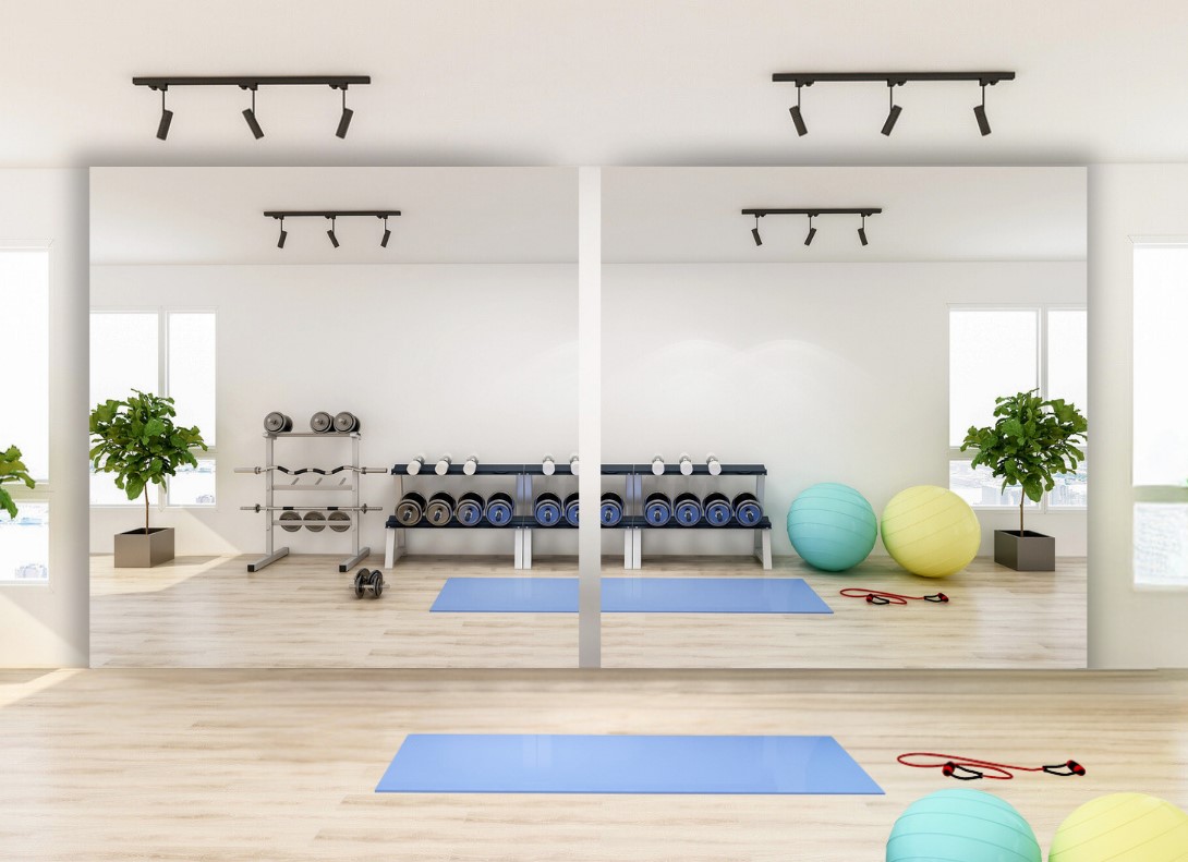 Grote spiegel in een veiligheidsuitvoering, voor in de sportschool